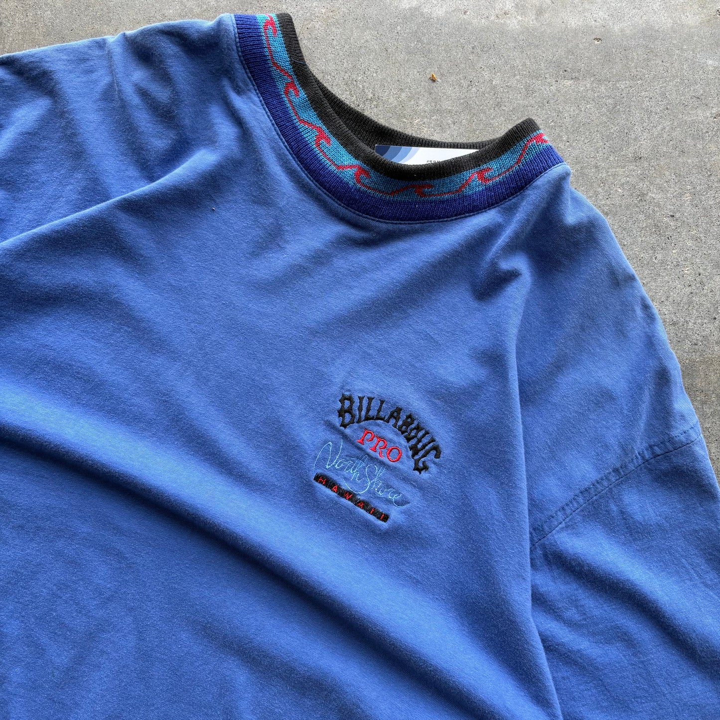 00's Billabong tee - L