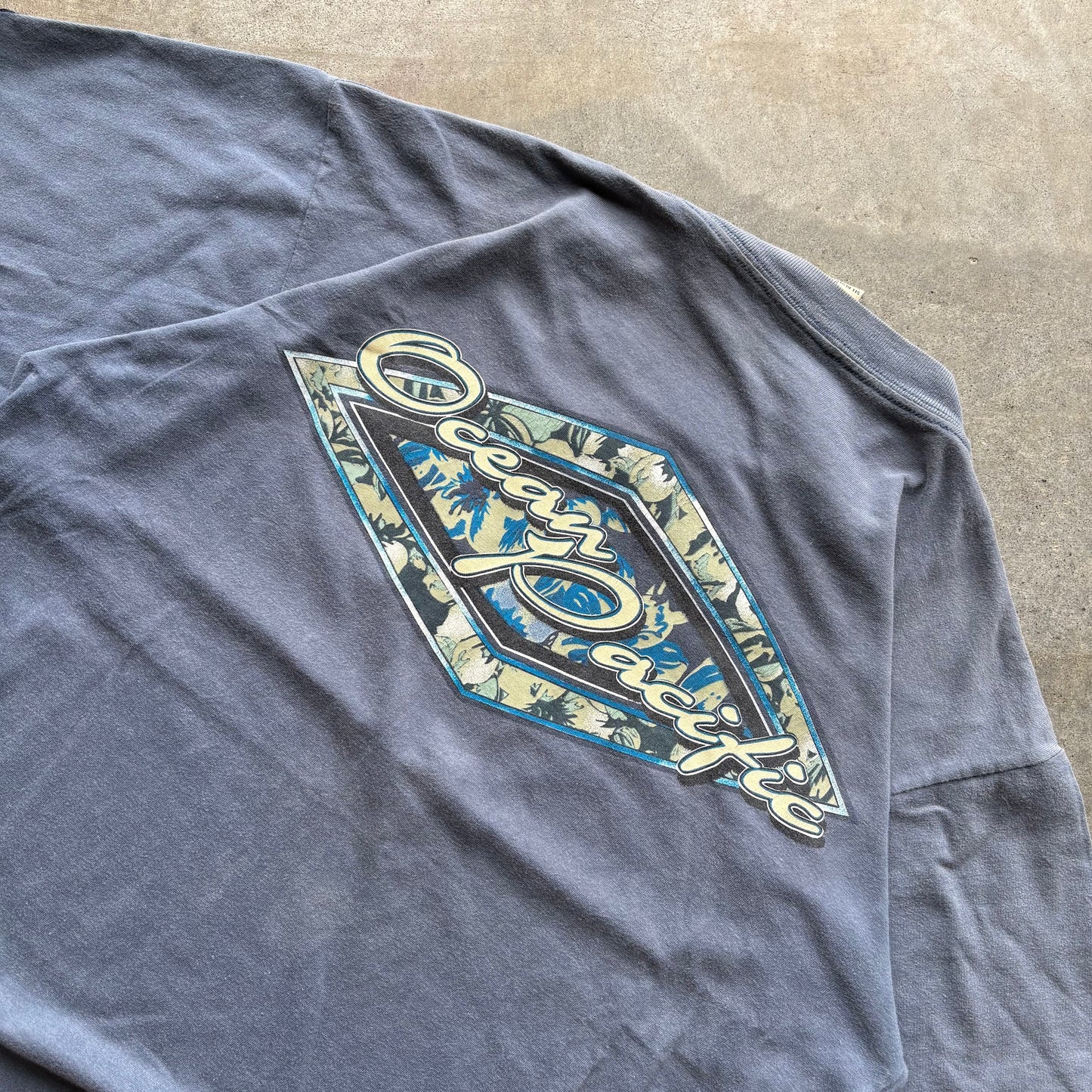 00's Ocean Pacific tee - M